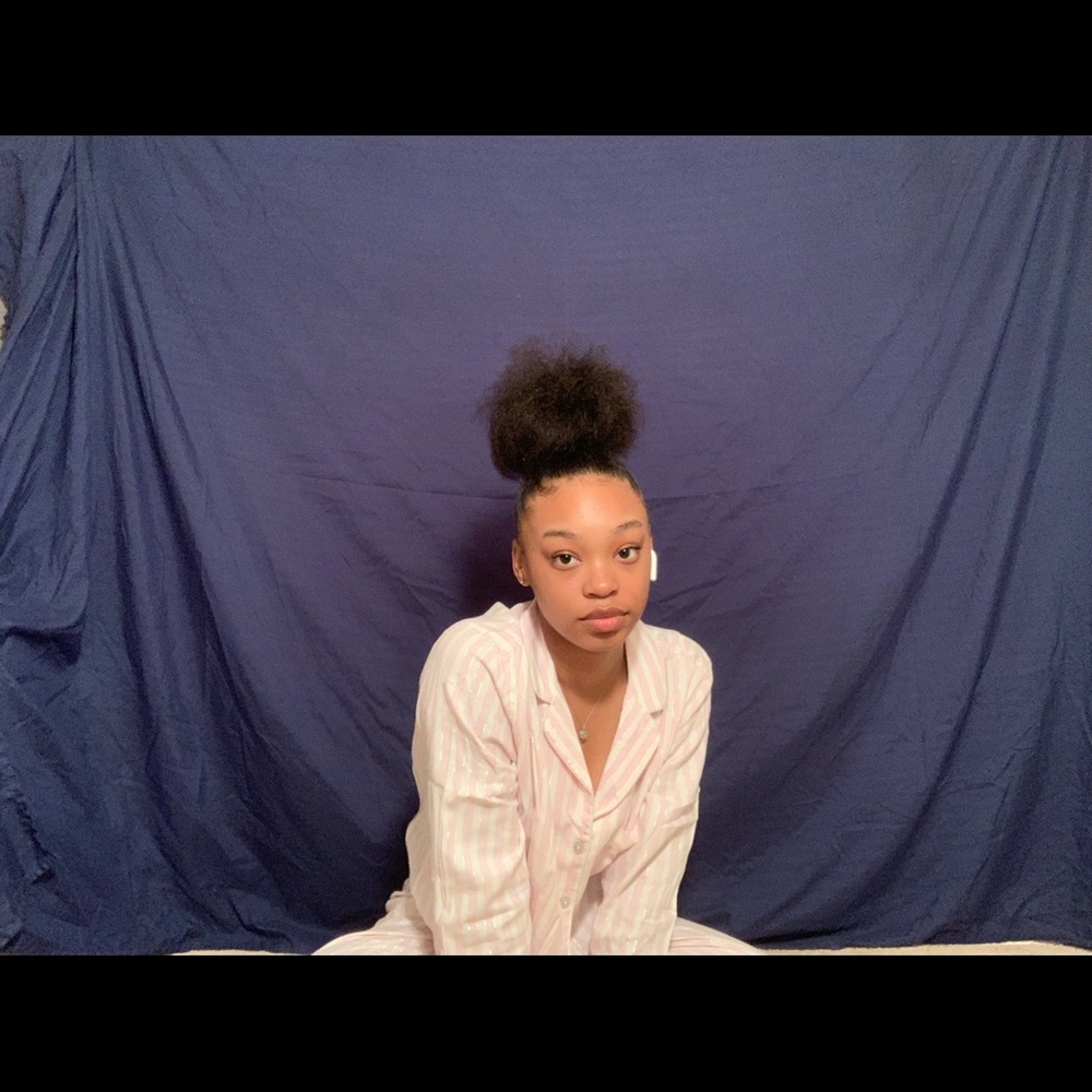 Meet your Posher, Naomi